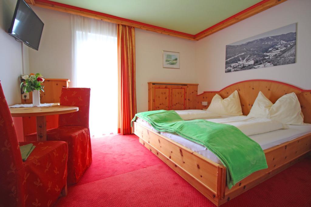 Hotel Kaeferhube Murau Pokój zdjęcie